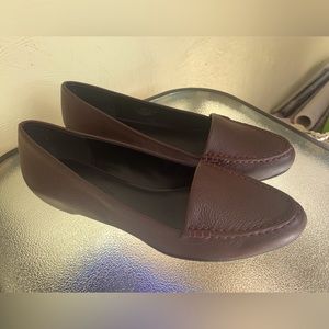Halston Kellie ladies leather loafers 8 1/2 NWT
